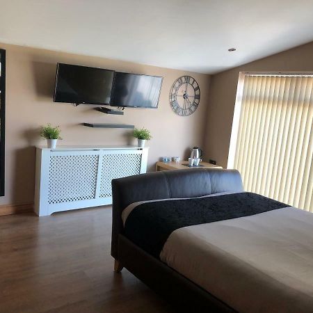 Lakeland Guest House Pembroke Dock Buitenkant foto