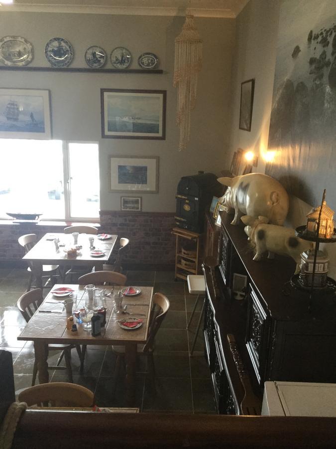 Lakeland Guest House Pembroke Dock Buitenkant foto