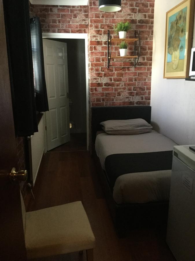 Lakeland Guest House Pembroke Dock Buitenkant foto
