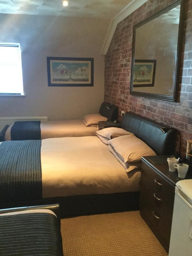 Lakeland Guest House Pembroke Dock Buitenkant foto