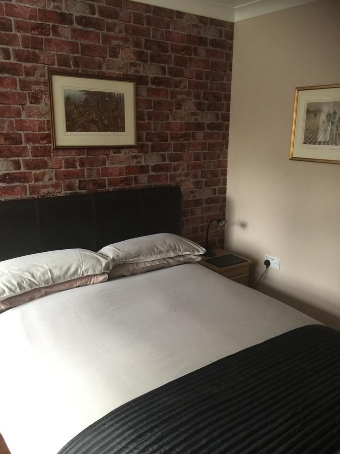 Lakeland Guest House Pembroke Dock Buitenkant foto