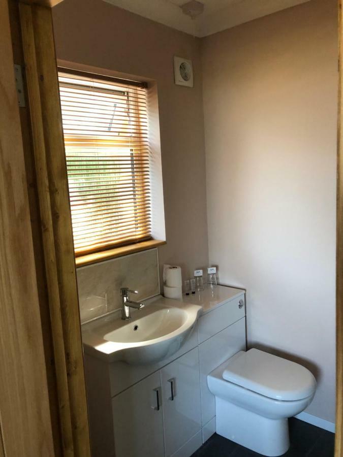 Lakeland Guest House Pembroke Dock Buitenkant foto