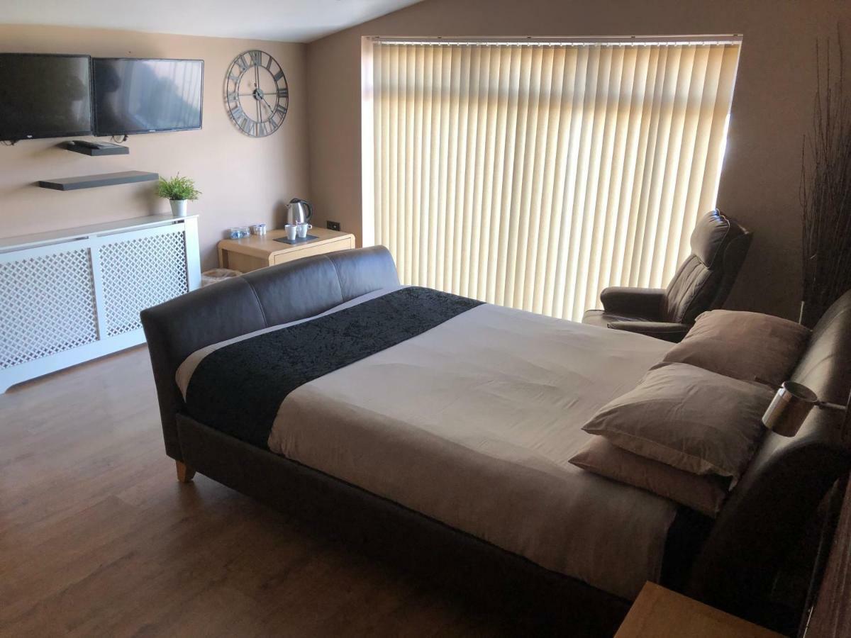 Lakeland Guest House Pembroke Dock Buitenkant foto