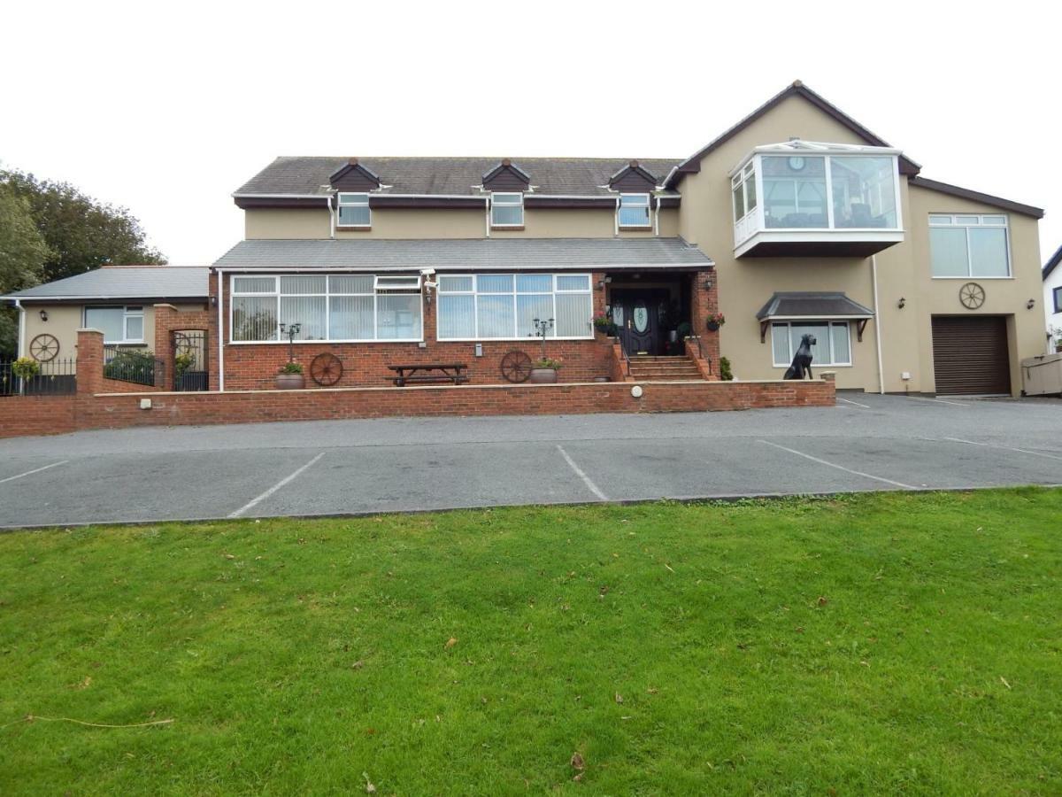 Lakeland Guest House Pembroke Dock Buitenkant foto